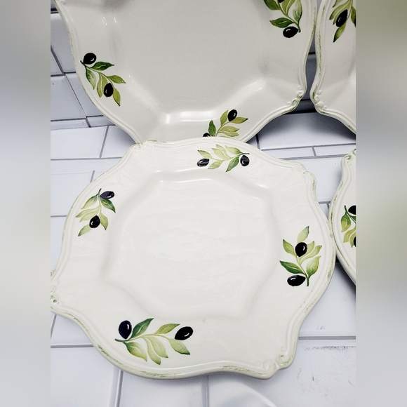 FARVAL Made in Portugal Lot of 4 Hand Painted Ceramic Dinner Plates Theme Olive - Picture 2 of 6